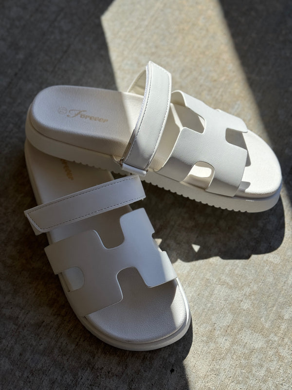 Harlow Sandals- White
