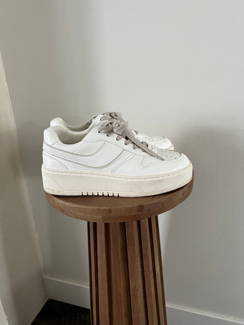 Skylar Sneakers