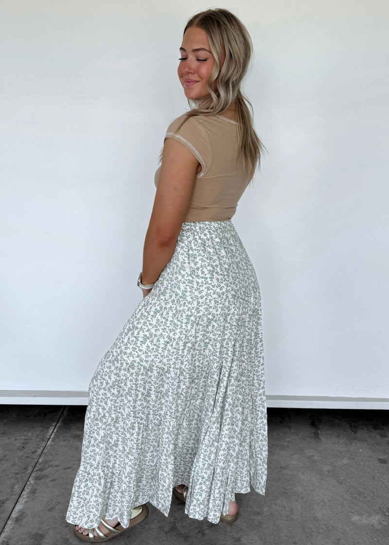 Della Dainty Floral Skirt