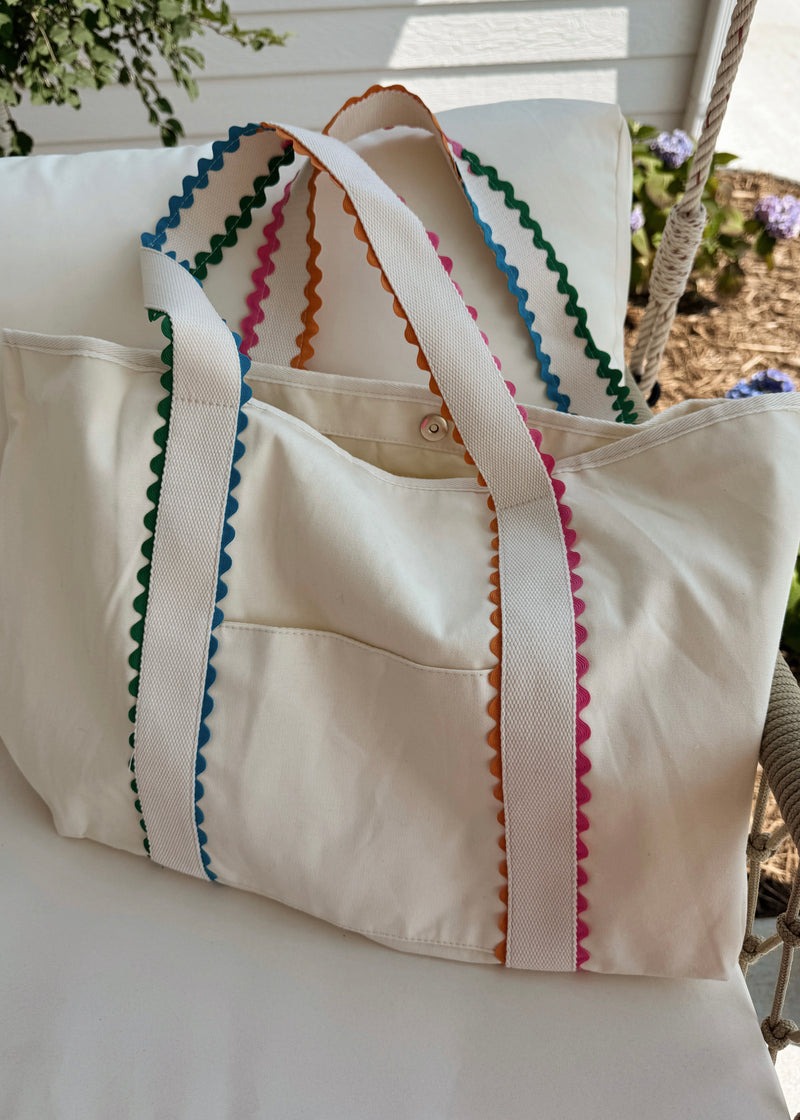 Sun Days Scalloped Tote