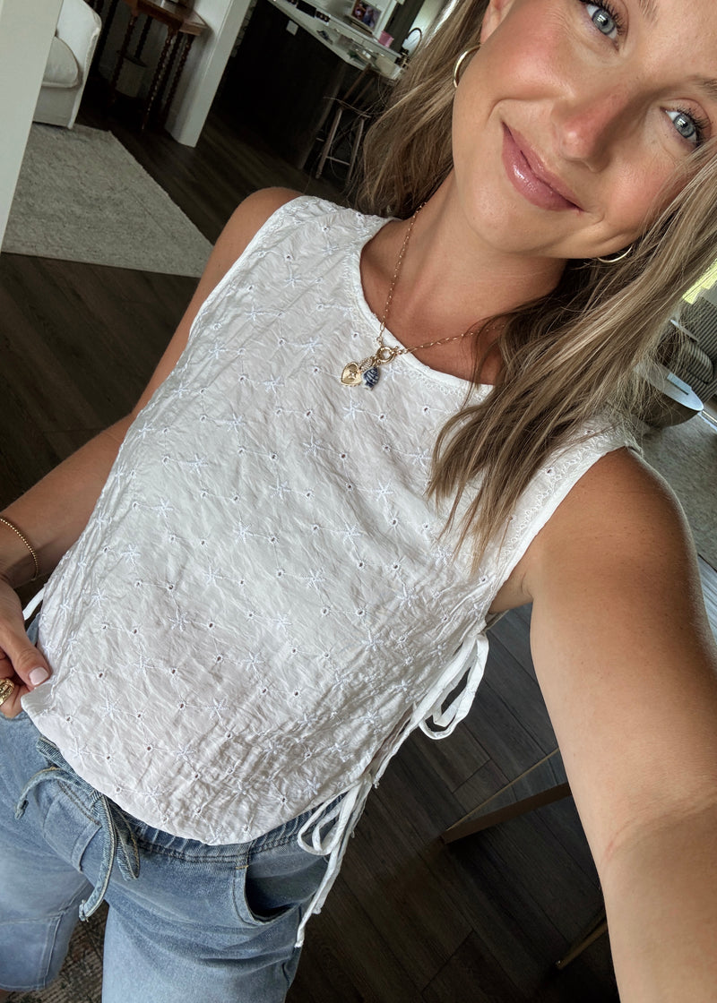 Season Classic Eyelet Tank