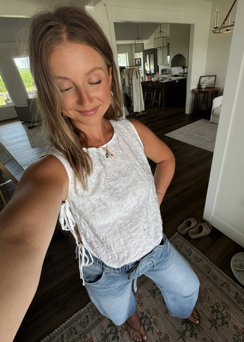 Season Classic Eyelet Tank