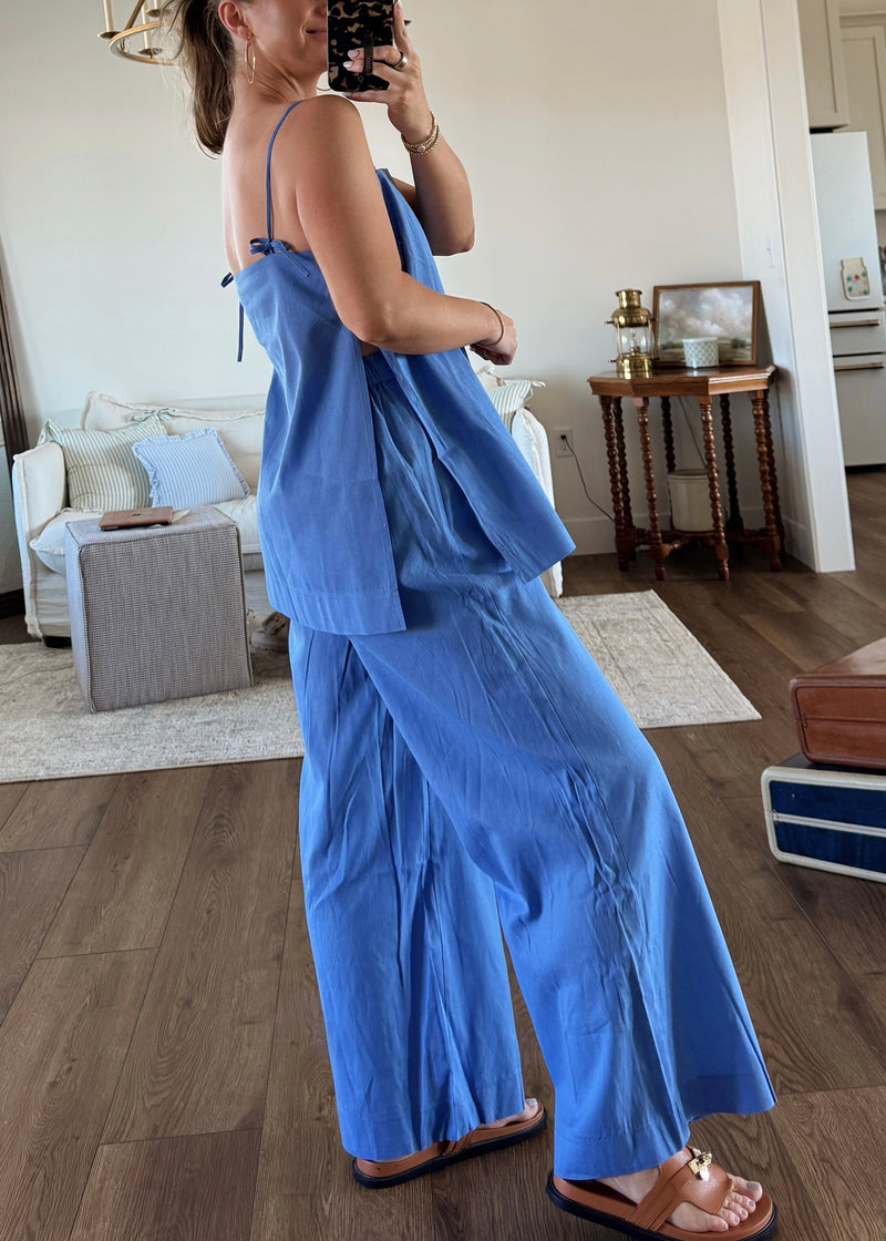 The Cool Girl Set